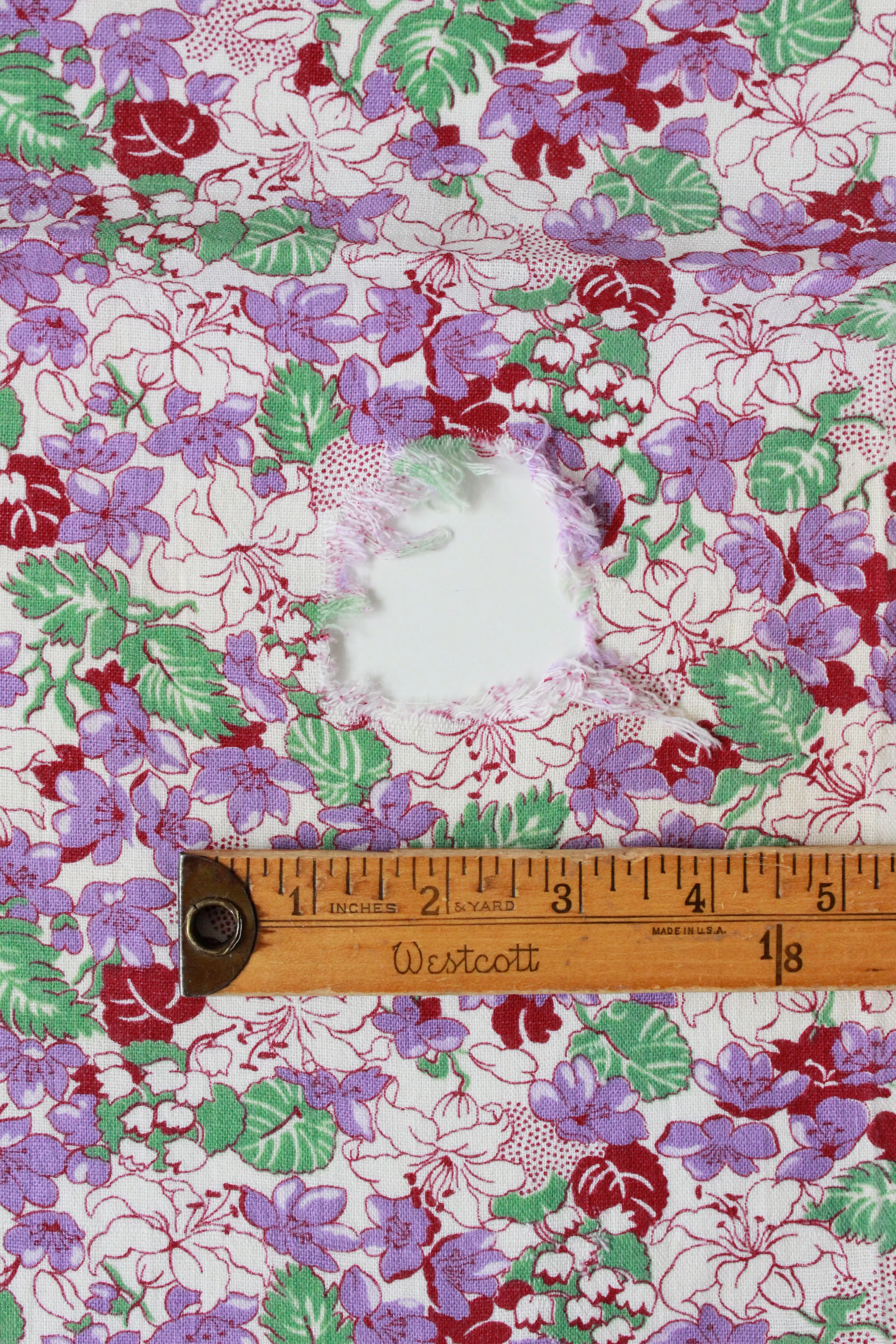 1940s Flower Feedsack with Purple/Green/White Flowers, 1940s Vintage Summer fabric