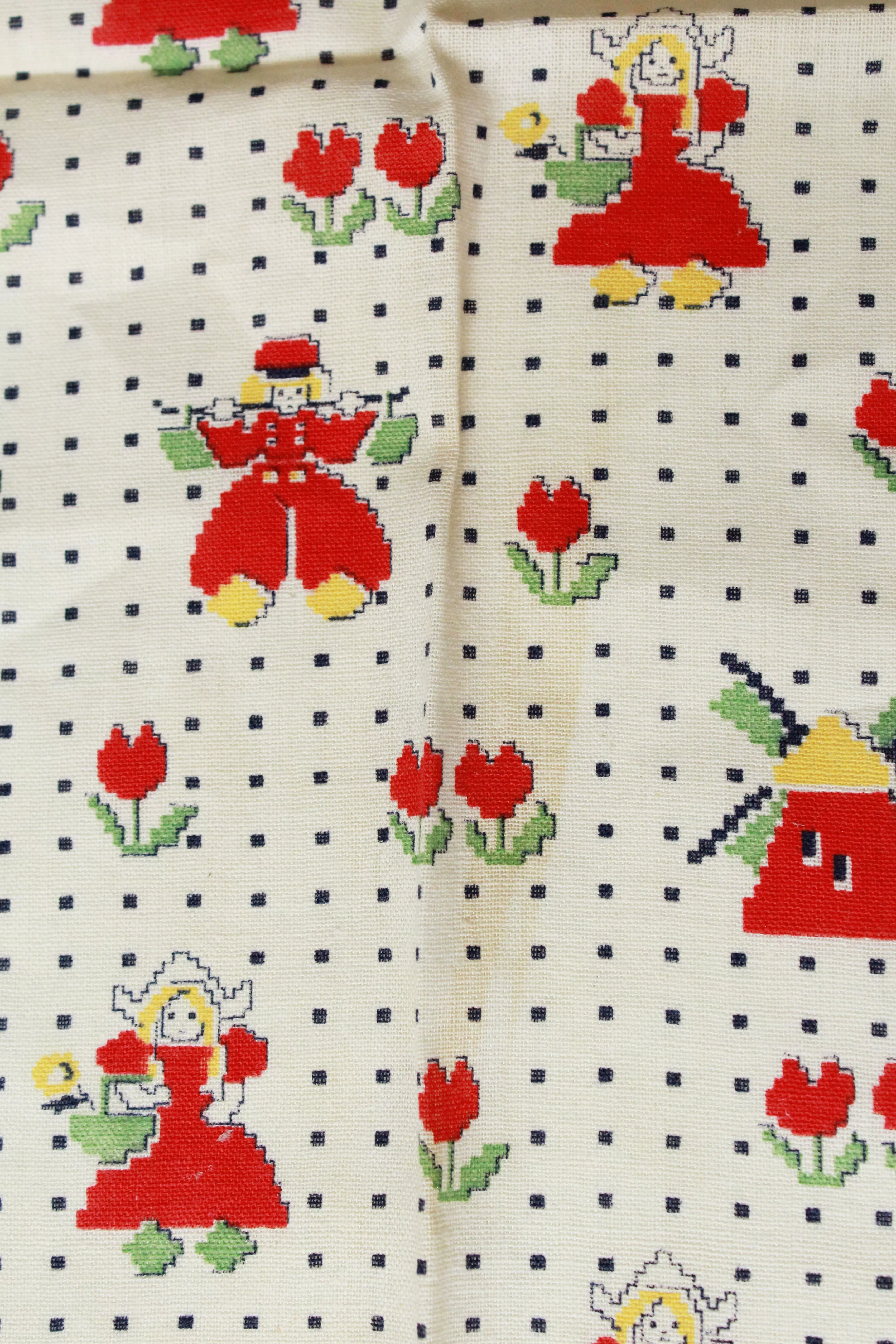 1940s Tulip Feedsack, Man, Woman, Windmill Print, Red/yellow/Green, Vintage Fabric