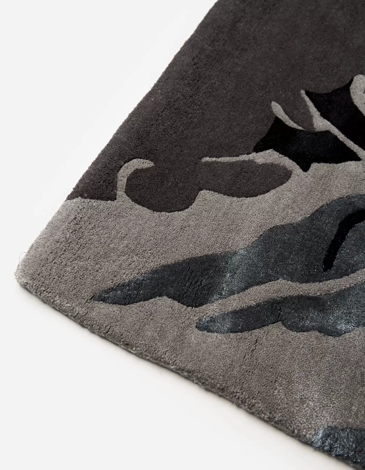 2159 DPM: Bonsai Forest Rug Small Night