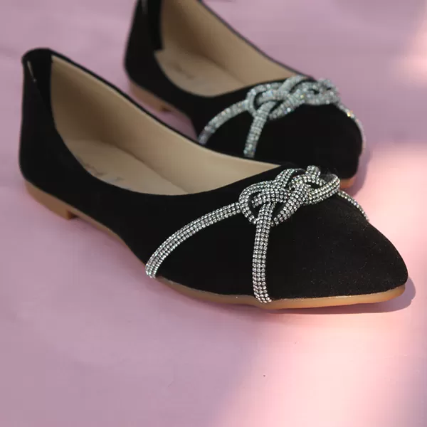 Black Pumps for women