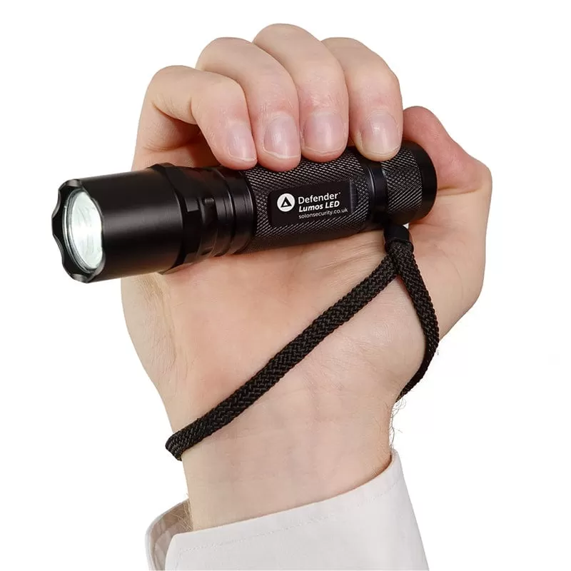 DEFENDER® – LUMOS POLICE ISSUE LED TORCH