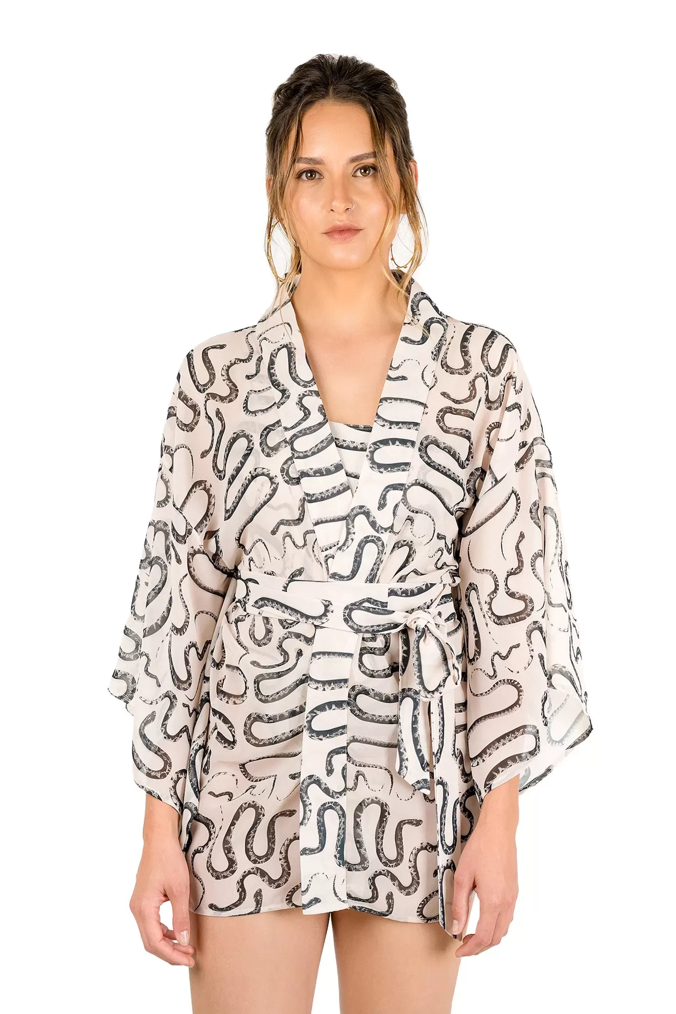 Kimono Kawaii Culebras Hueso