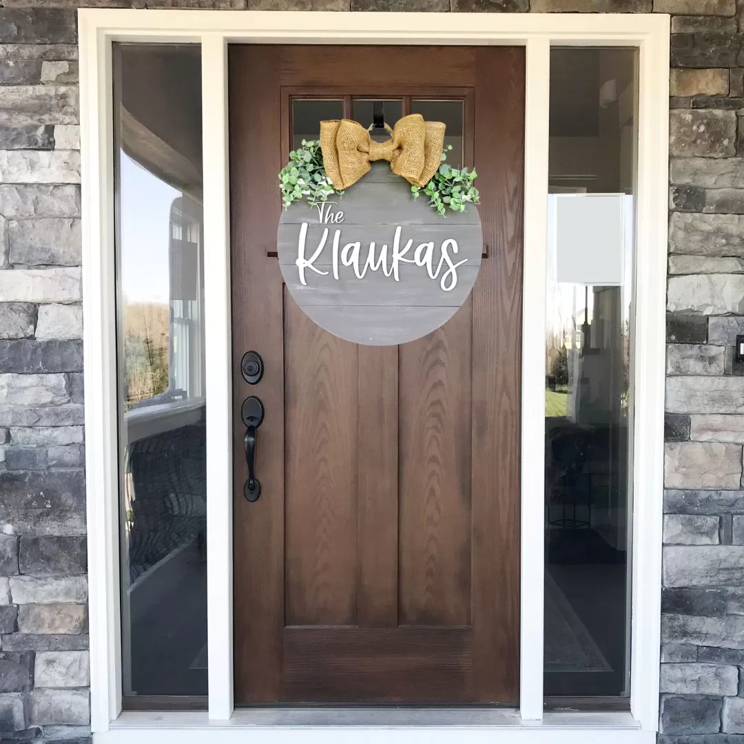 Personalized Family Name Round Shiplap Sign | Door Hanger