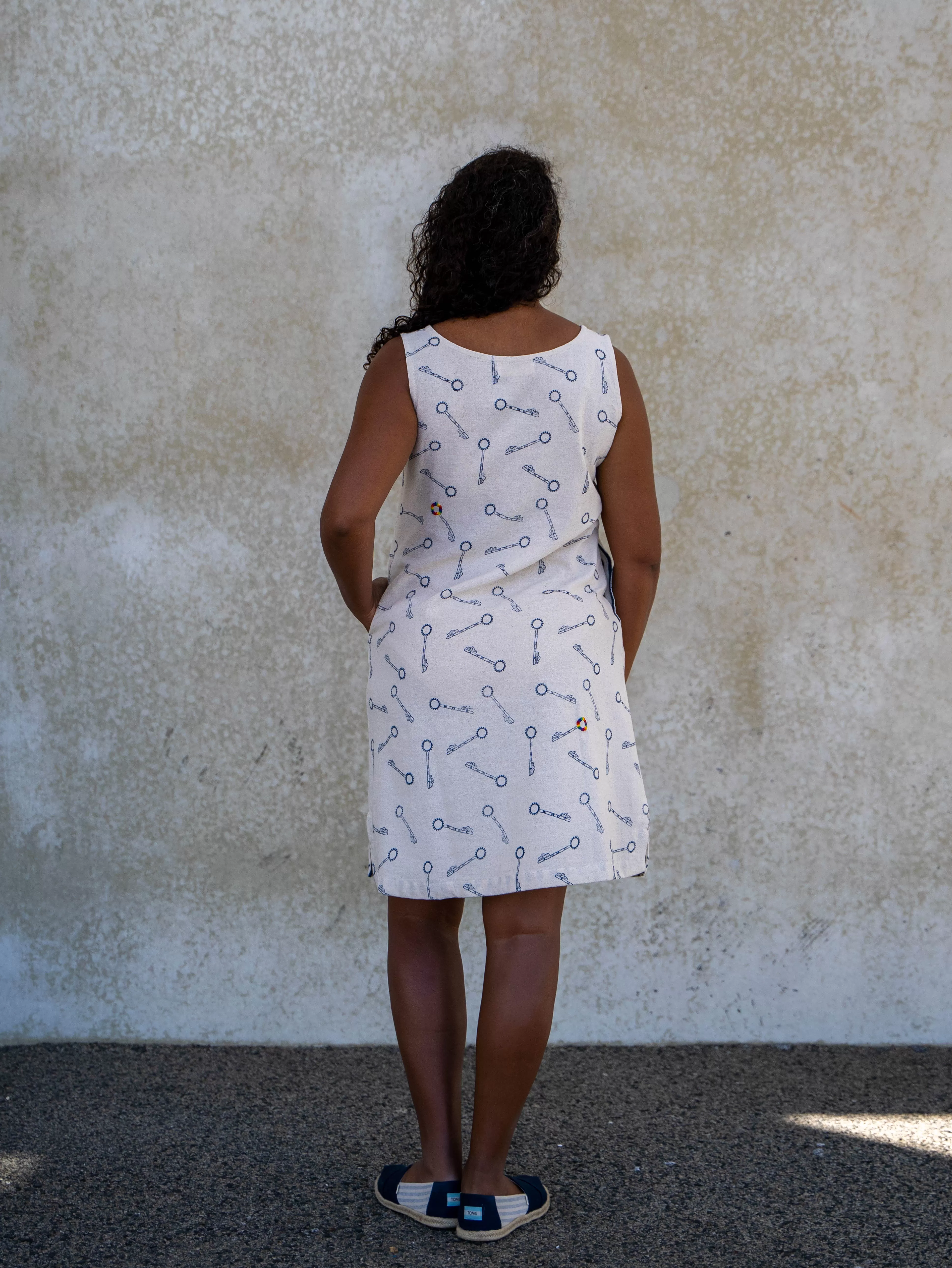 Sleeveless Shift Dress | Rainbow Container Key Print