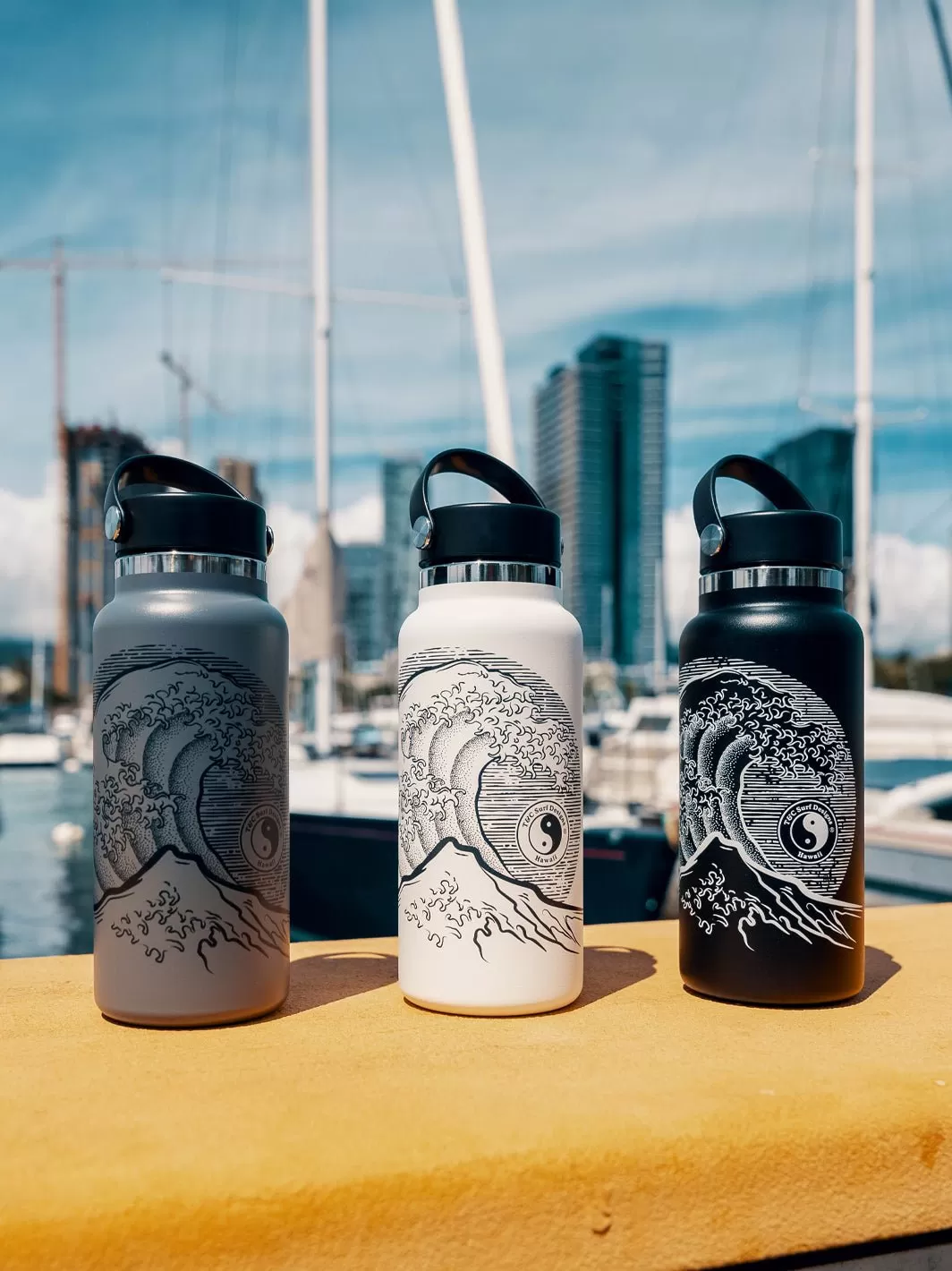 T&C Surf 32 oz Stoked Hokusai Hydro Flask